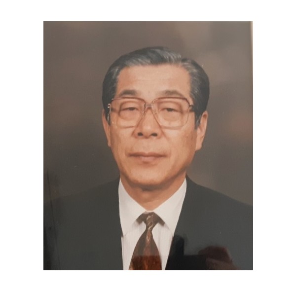 14대 이사장 김태동(1989-1992).jpg